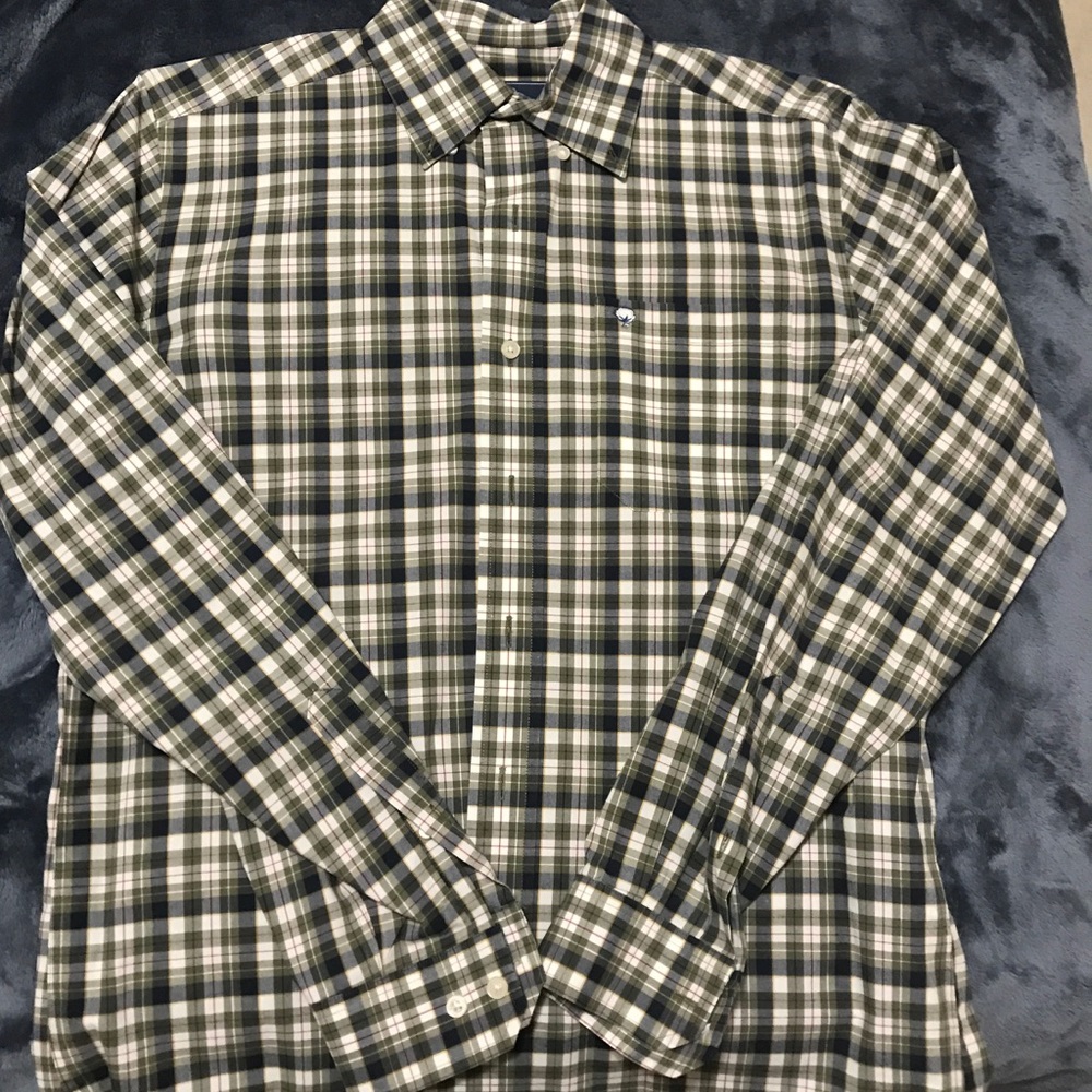 Southern Shirt Company button down size SMALL